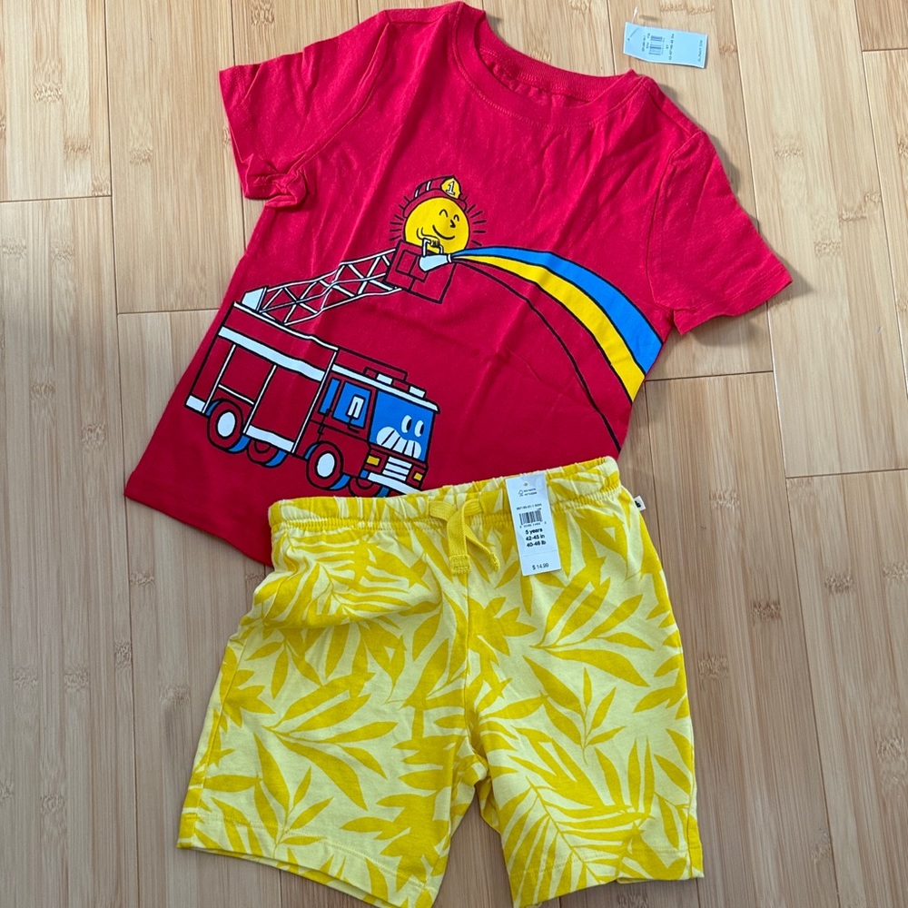 Red Fire Truck T-Shirt and Yellow Leaf Shorts Set size 5T